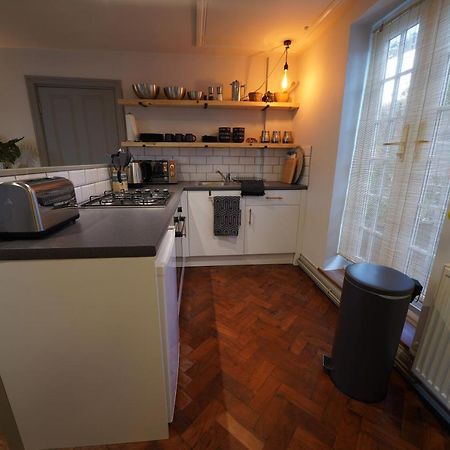Walmer, Deal Stunning Coach House Apartment Екстериор снимка