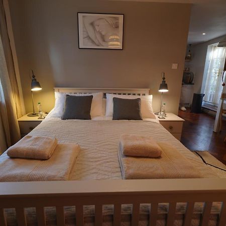 Walmer, Deal Stunning Coach House Apartment Екстериор снимка