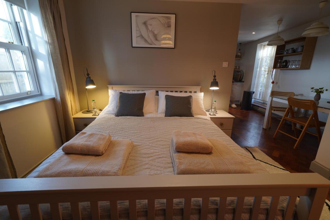 Walmer, Deal Stunning Coach House Apartment Екстериор снимка